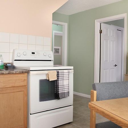 Perth Plaza Inn&Suites Bagian luar foto