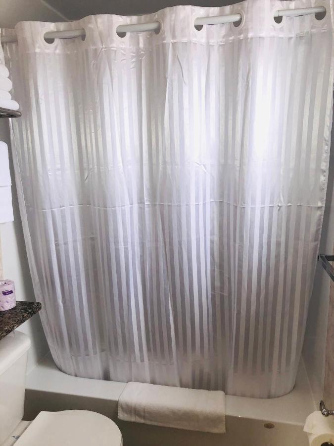 Perth Plaza Inn&Suites Bagian luar foto