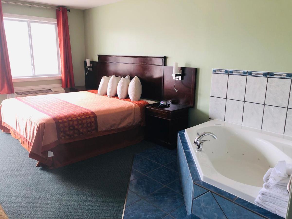 Perth Plaza Inn&Suites Bagian luar foto