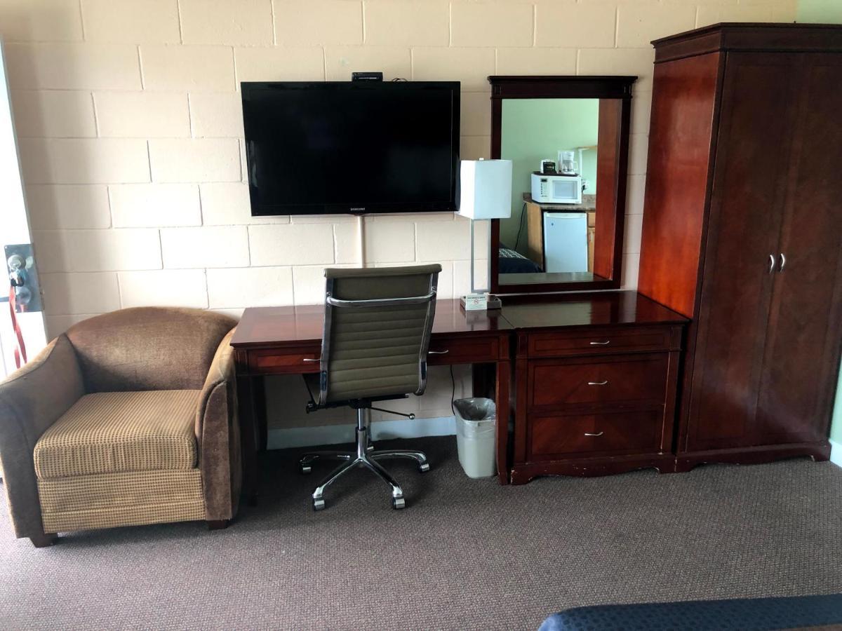 Perth Plaza Inn&Suites Bagian luar foto