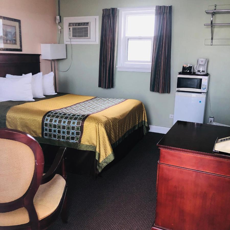 Perth Plaza Inn&Suites Bagian luar foto