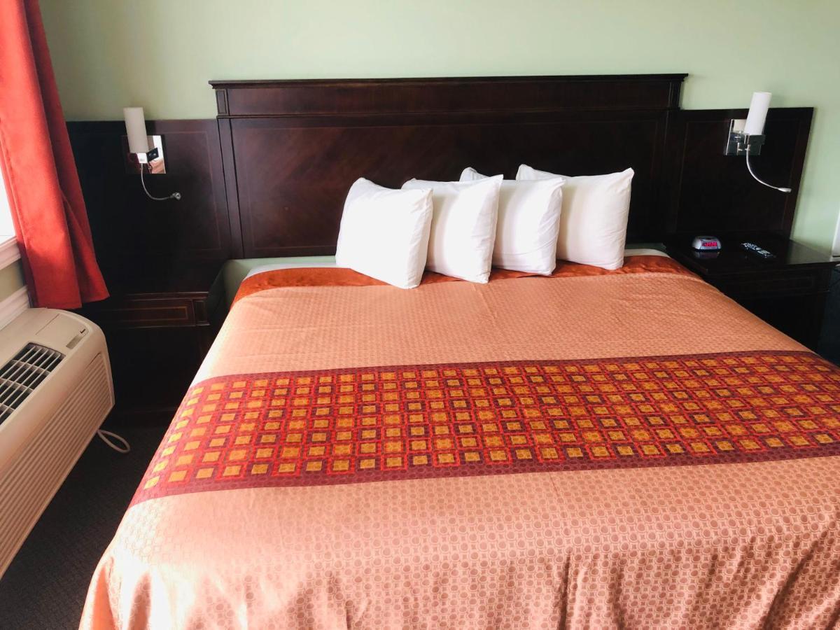 Perth Plaza Inn&Suites Bagian luar foto