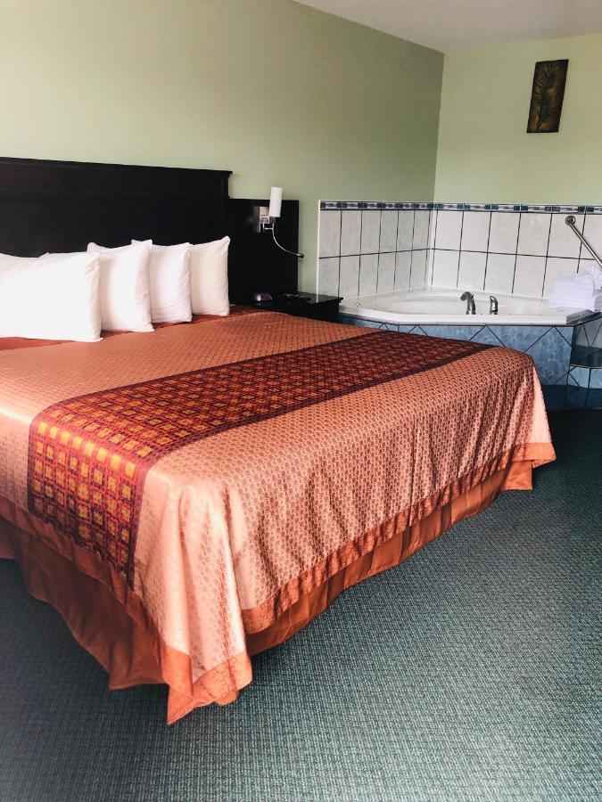 Perth Plaza Inn&Suites Bagian luar foto