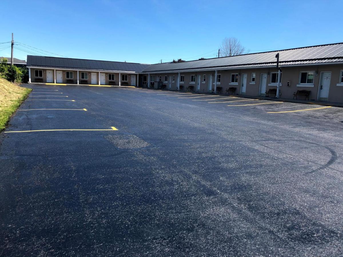 Perth Plaza Inn&Suites Bagian luar foto