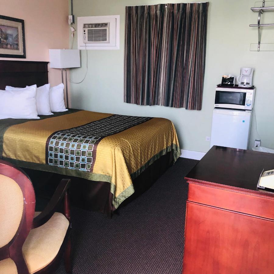 Perth Plaza Inn&Suites Bagian luar foto