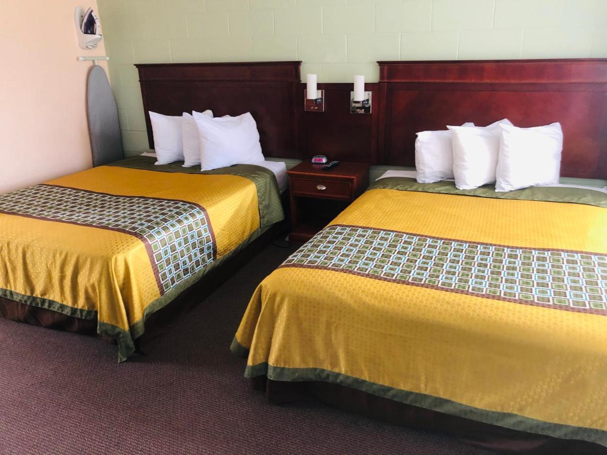 Perth Plaza Inn&Suites Bagian luar foto