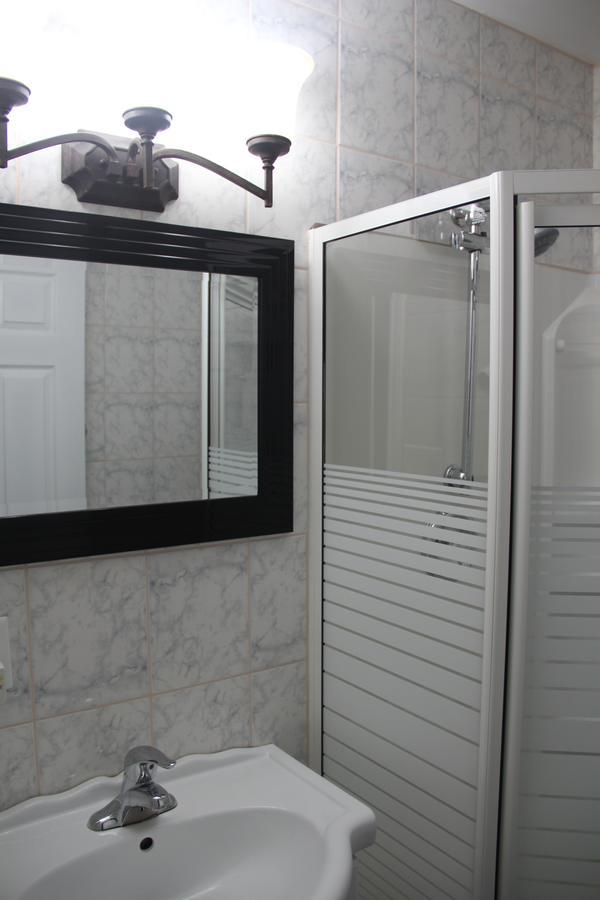 Perth Plaza Inn&Suites Bagian luar foto